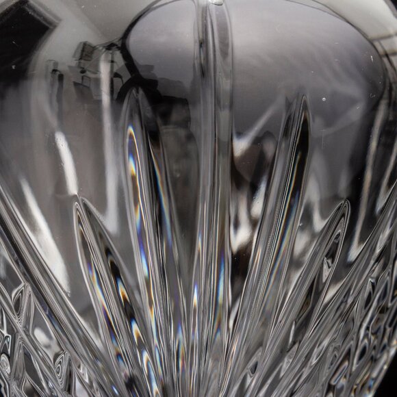 Cut Crystal Vase With Intricate Diamond Pattern | Elegant Home Decor - Picture 4 of 10
